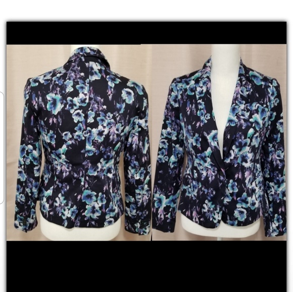 Ann Taylor Jackets & Blazers - ❤Ann taylor jacket SIZE 4P